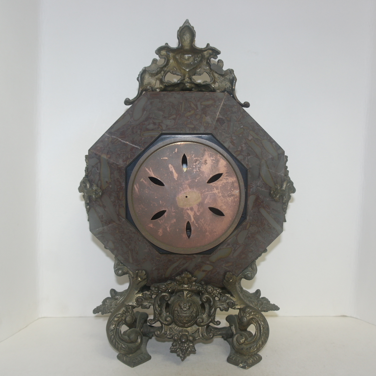 유럽산 연리무뉘옥석돌에 청동으로된 시계