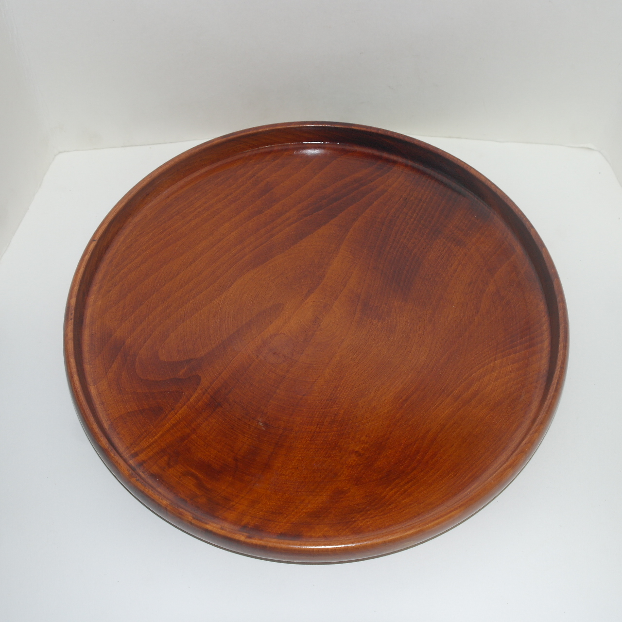 원목나무로된 대형크기의 화문이 조각된 합