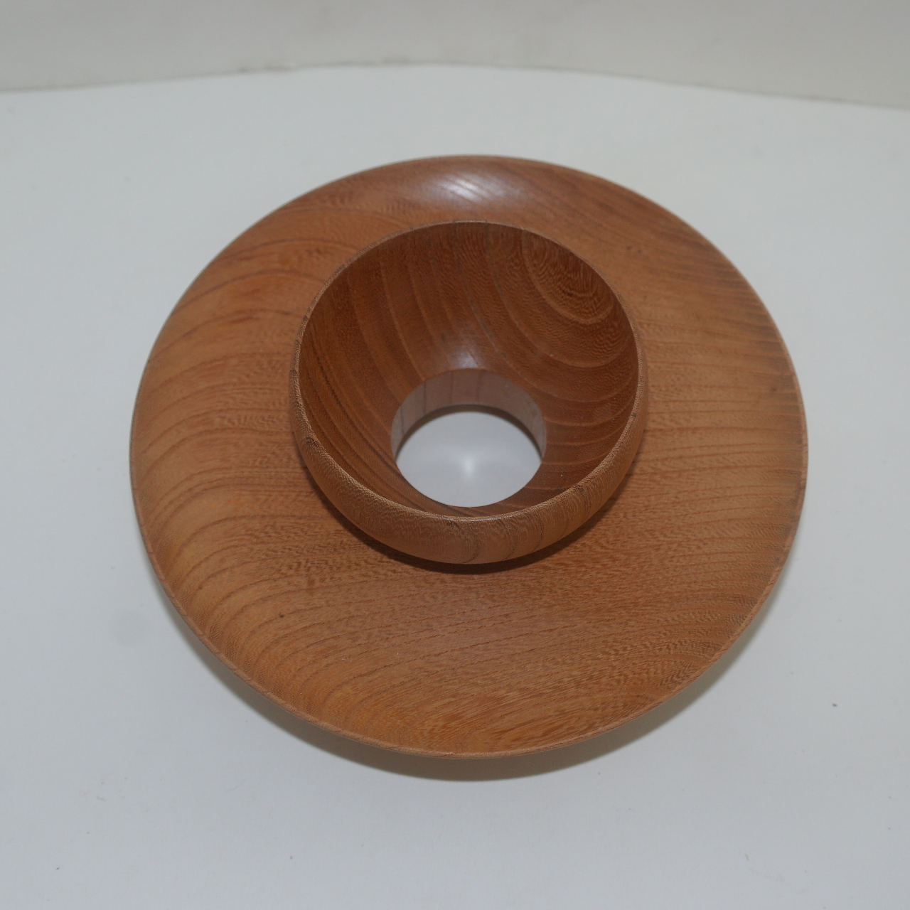 원목나무로된 상태좋은 잔받침