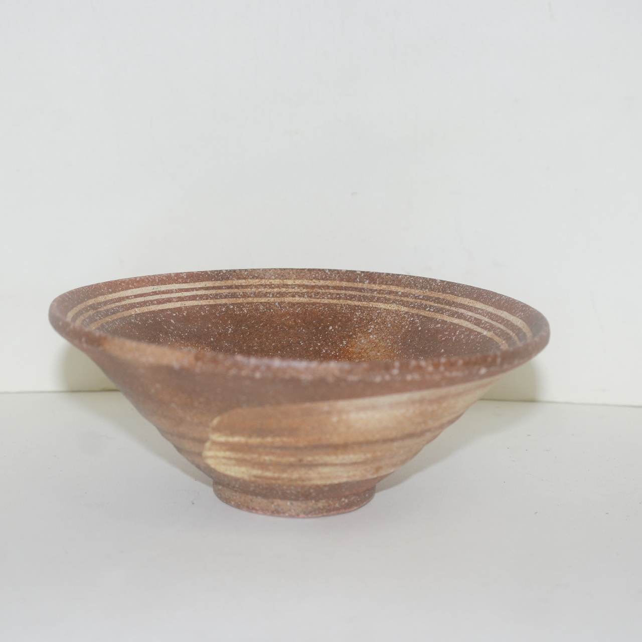 신산직언(神山直彦) 청자국화문 말찻잔