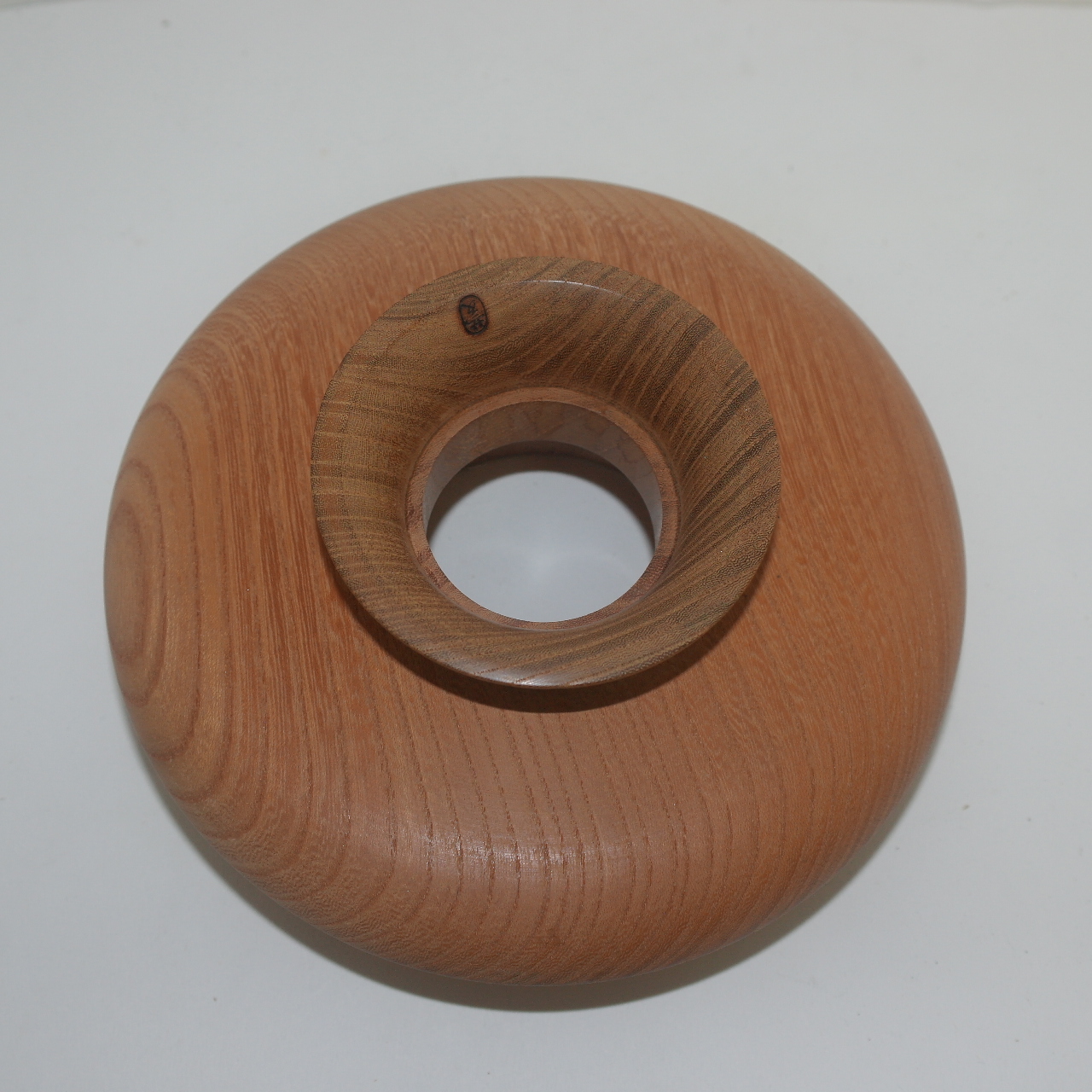 원목나무로된 잔받침