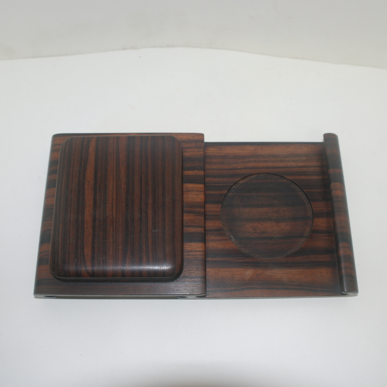 원목나무 장미옥으로된 합과 받침