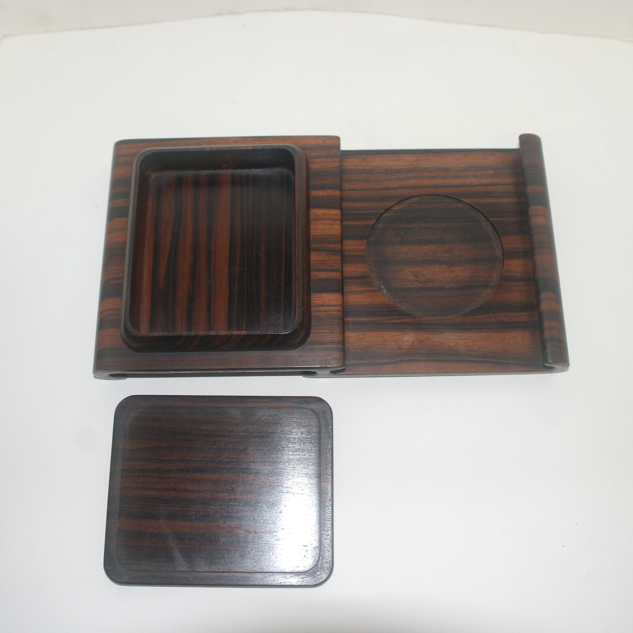 원목나무 장미옥으로된 합과 받침