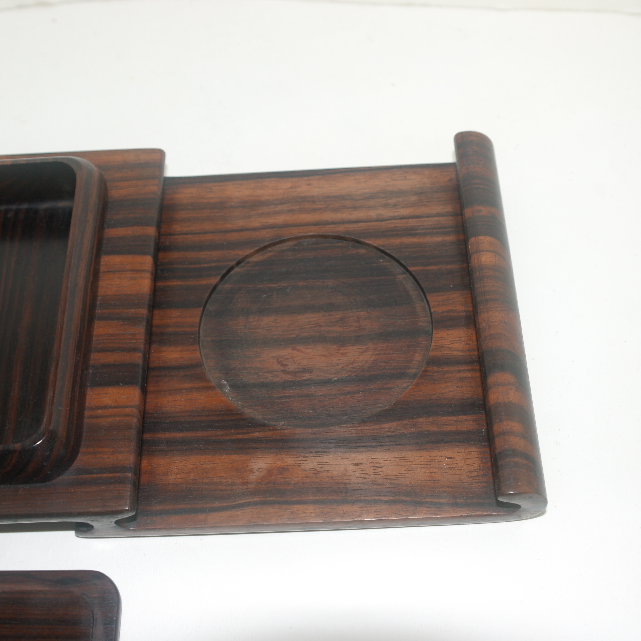 원목나무 장미옥으로된 합과 받침