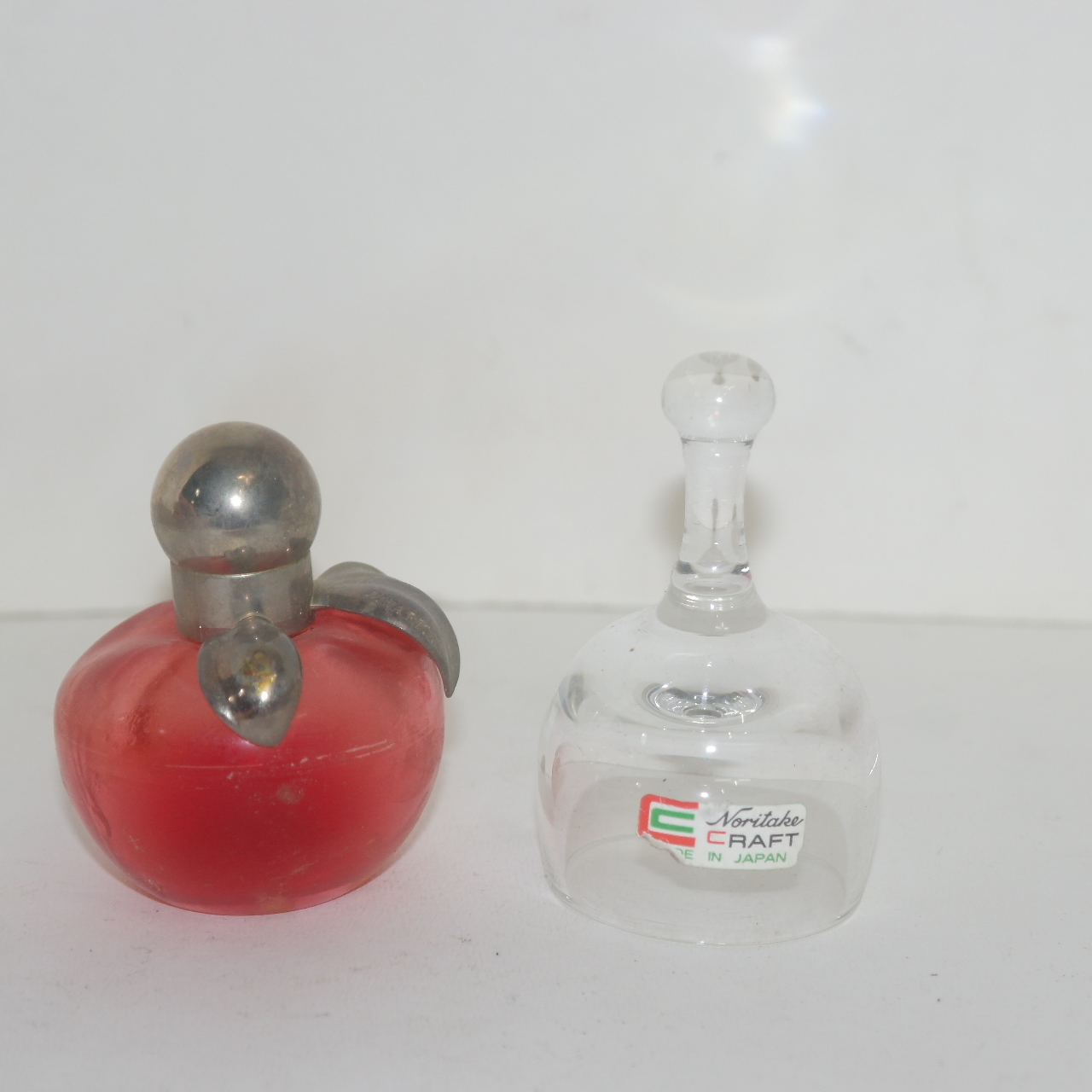 근대사 채색유리향수병 과 손잡이 잔