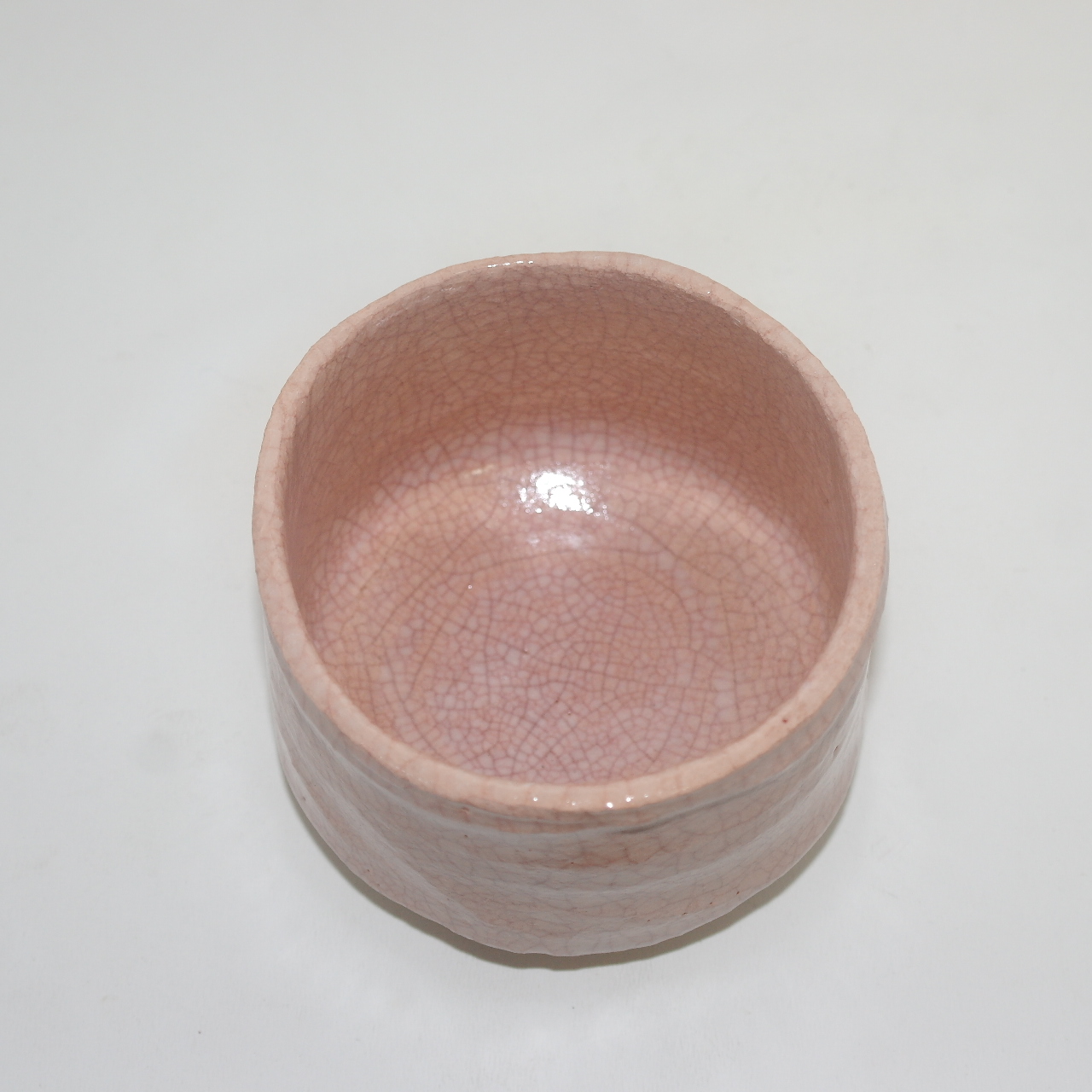 청자 빙열이 많은 송락(松樂) 라꾸 말찻잔