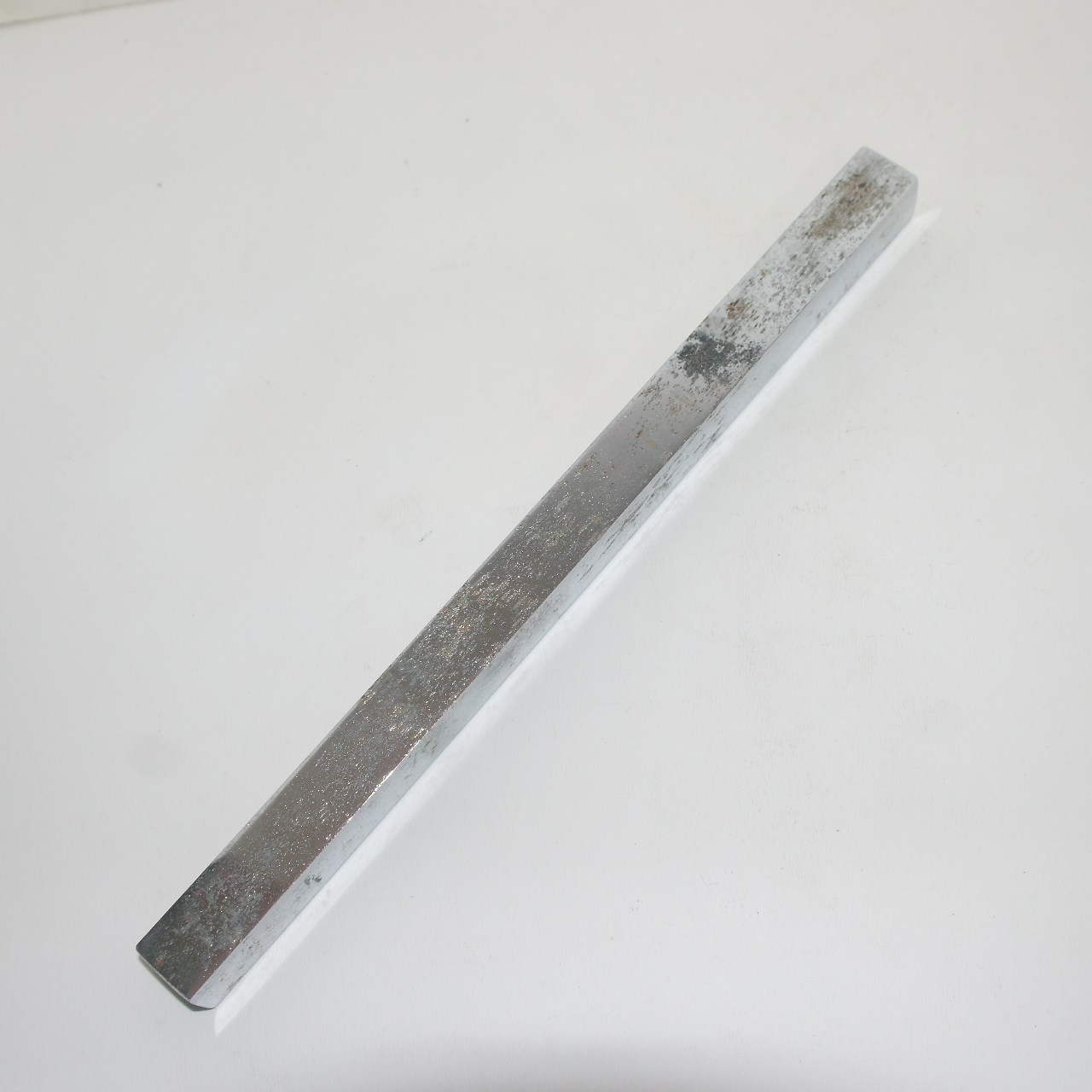 묵직한 무쇠로된 문진