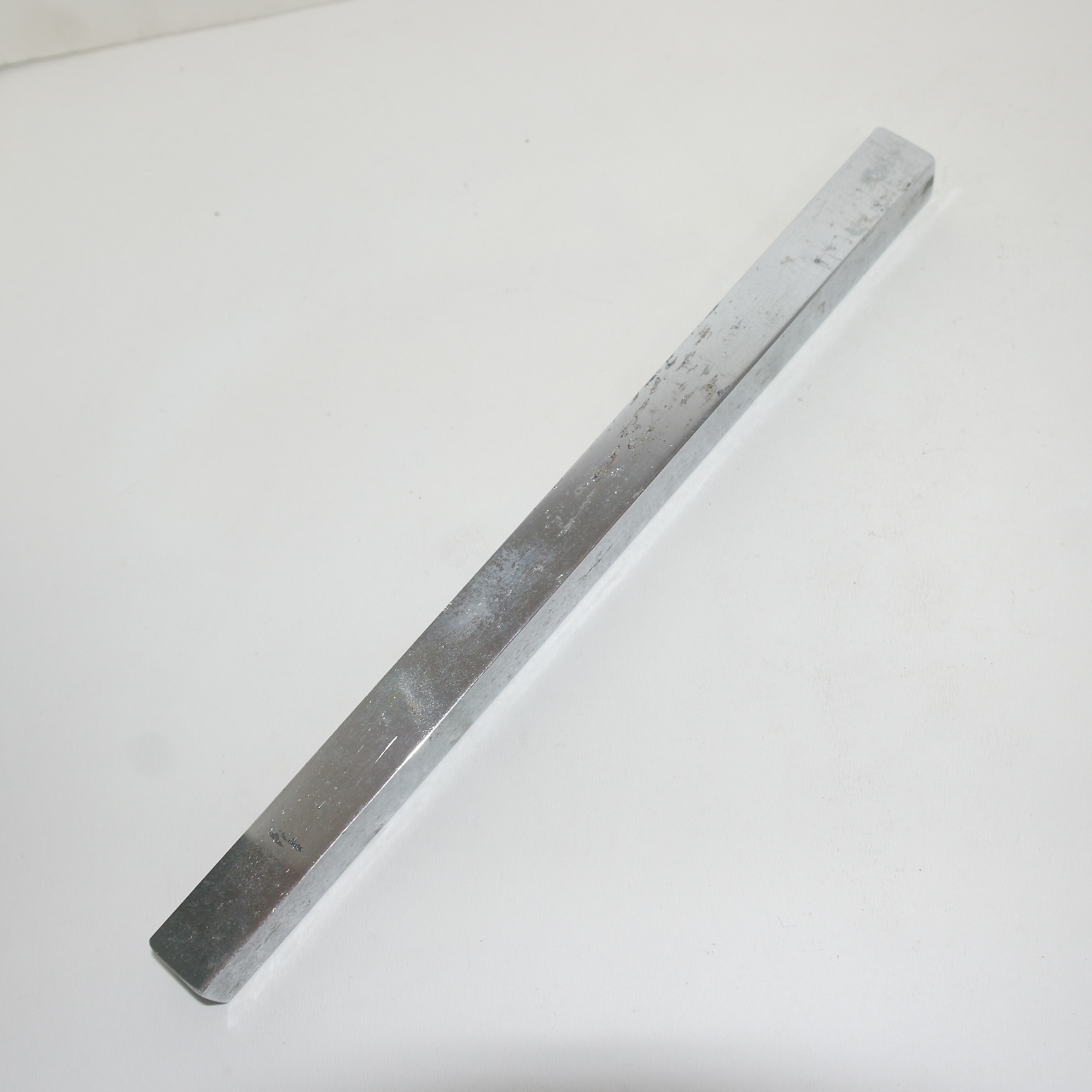 묵직한 무쇠로된 문진