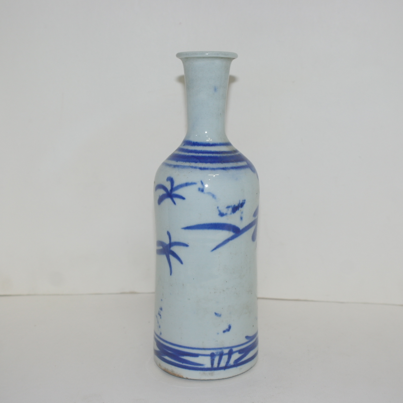 100년이상된 청화백자화문 주병