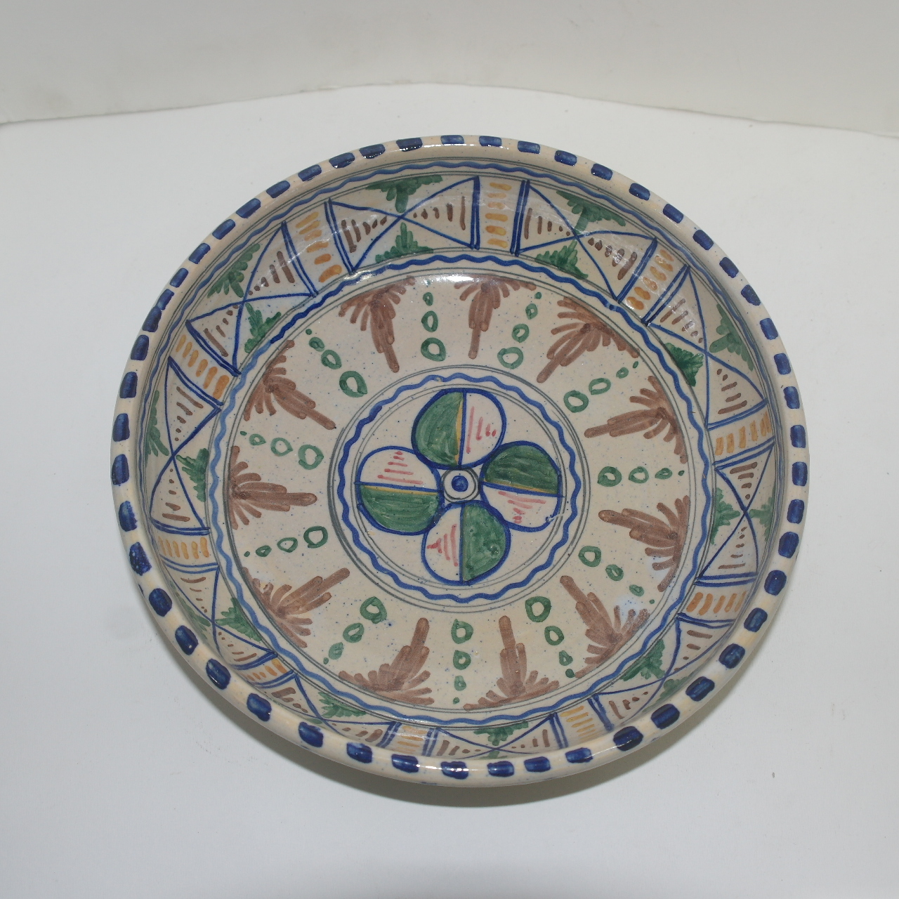 유럽산 작가의 작품인 분청자청화화문 대완(나무상자는 없습니다)