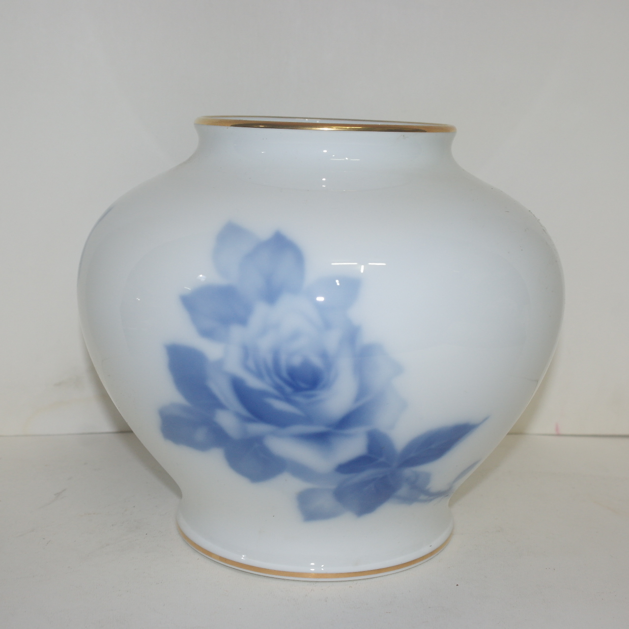 연대가좋은 오구라 본챠이나 청화백자화문금채 호