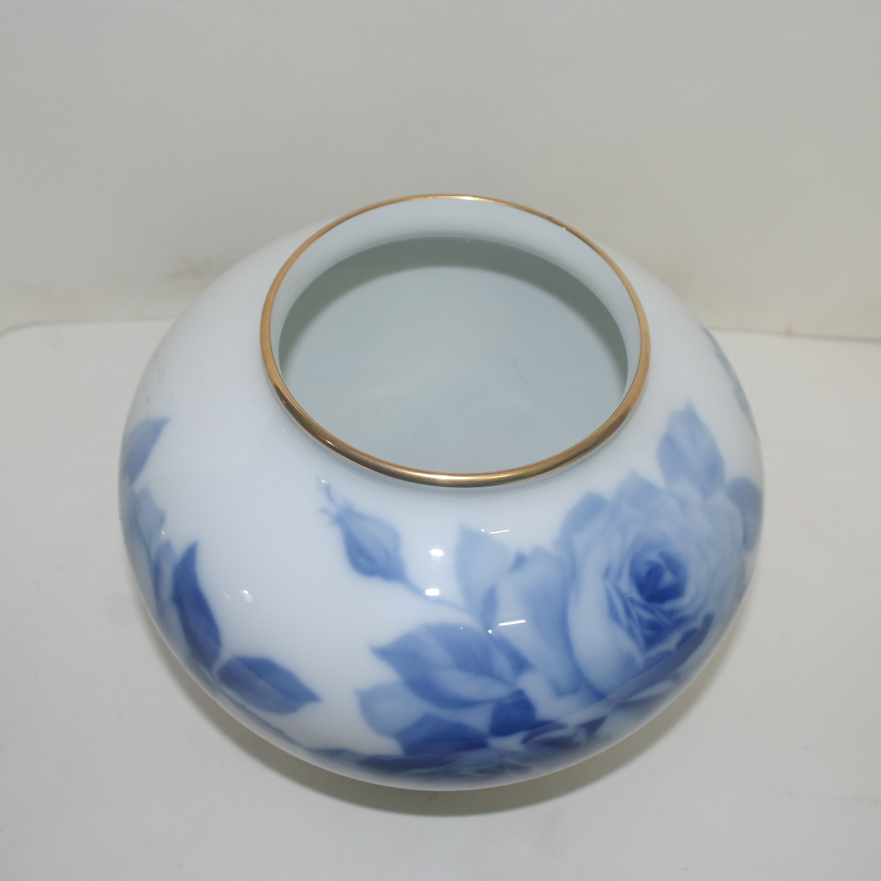 연대가좋은 오구라 본챠이나 청화백자화문금채 호