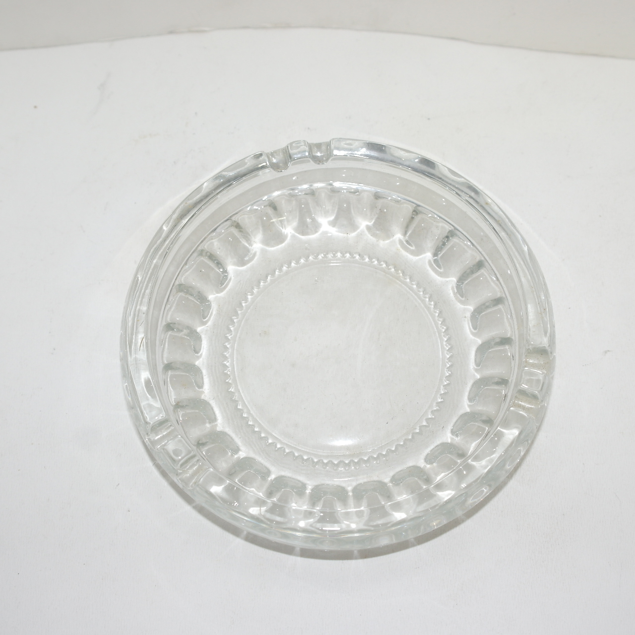 크리스탈 음각화문 재털이