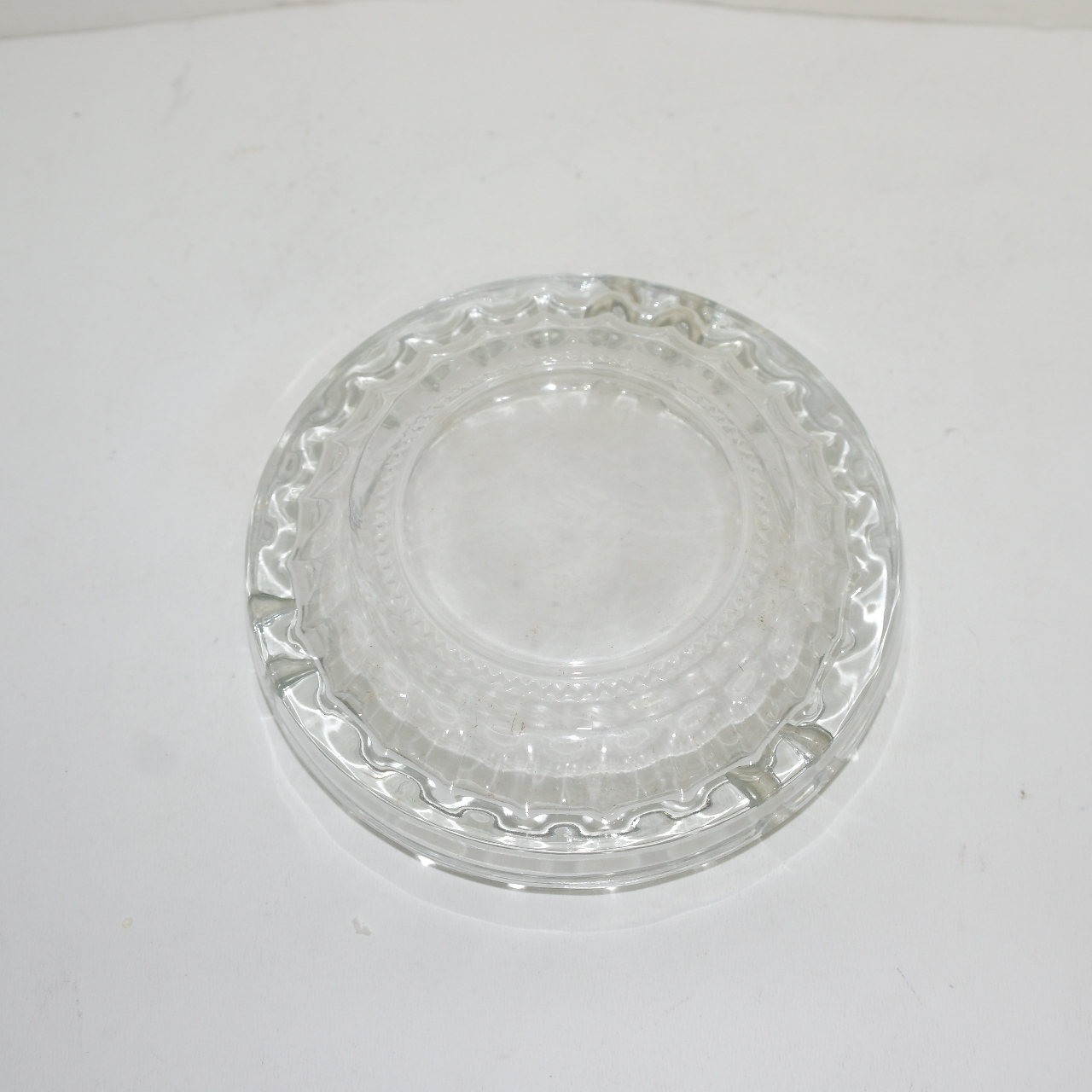 크리스탈 음각화문 재털이