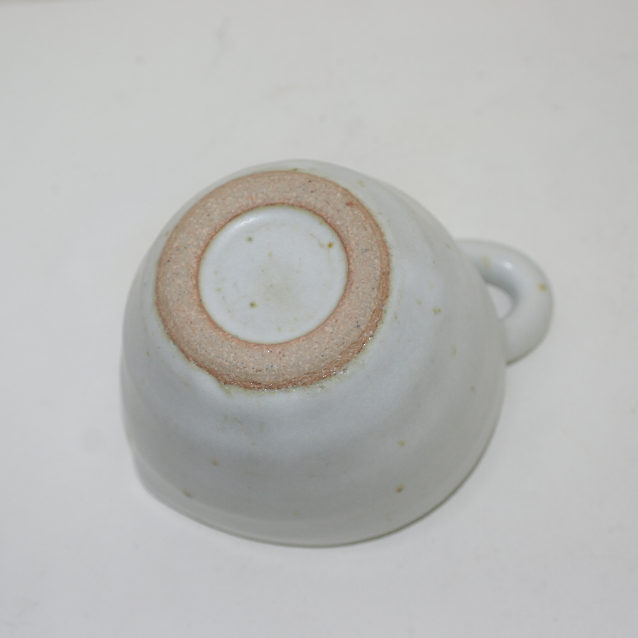 분청자 손잡이가 특이한 수구