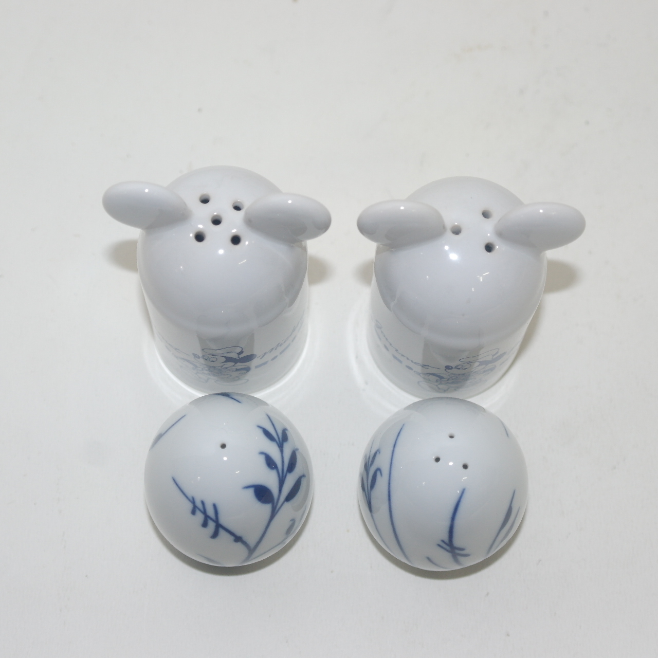대만산 미키마우스 청화백자 양념통 4점일괄