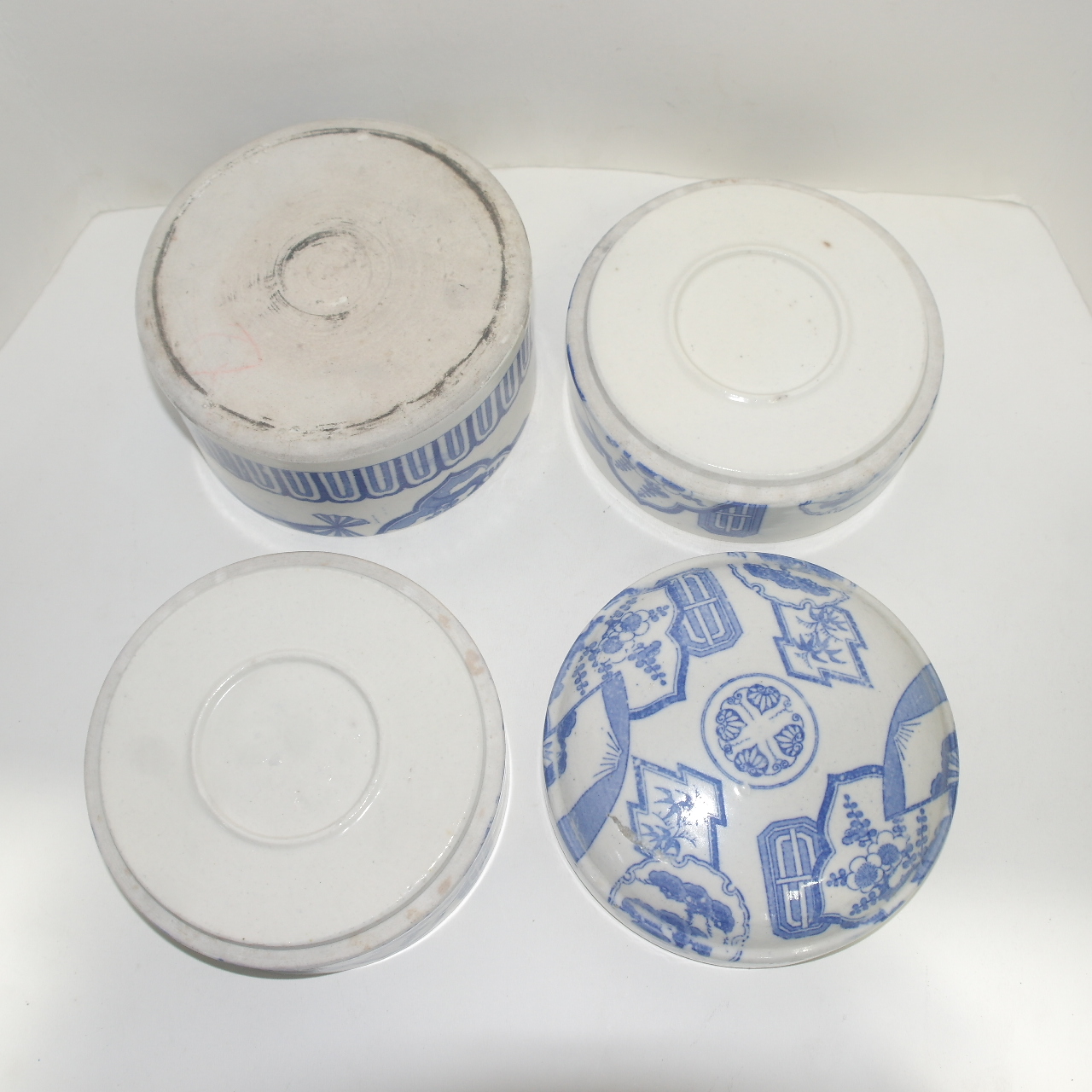 연대가좋은 청화백자화문 삼단합