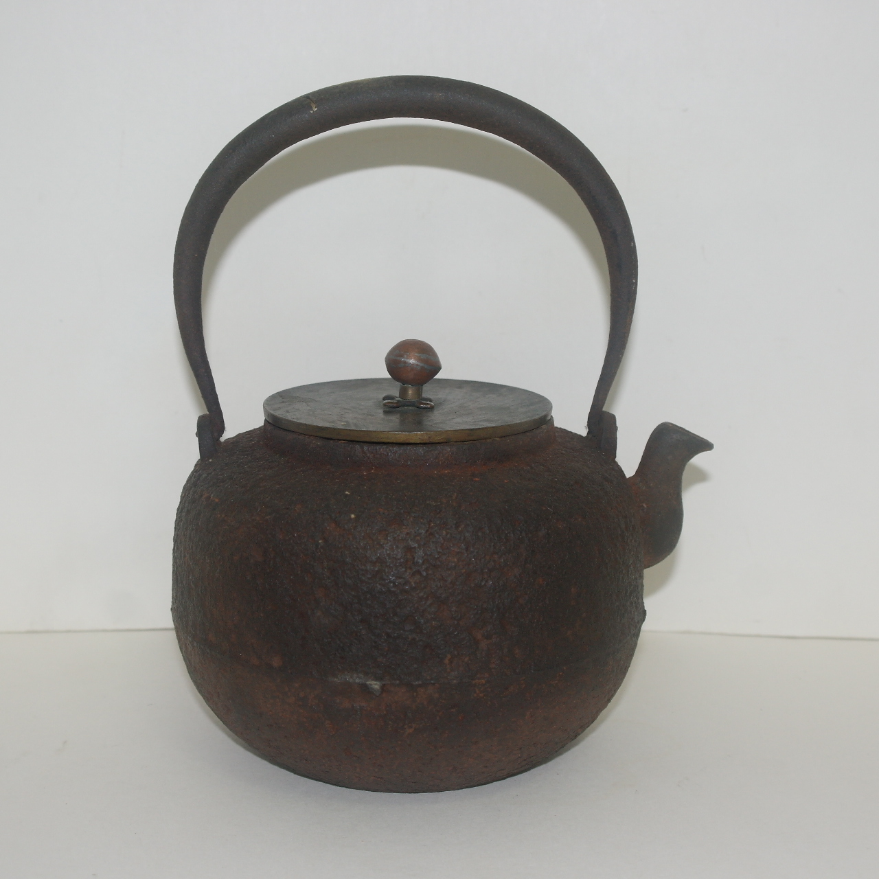 골동-무쇠로된 주자