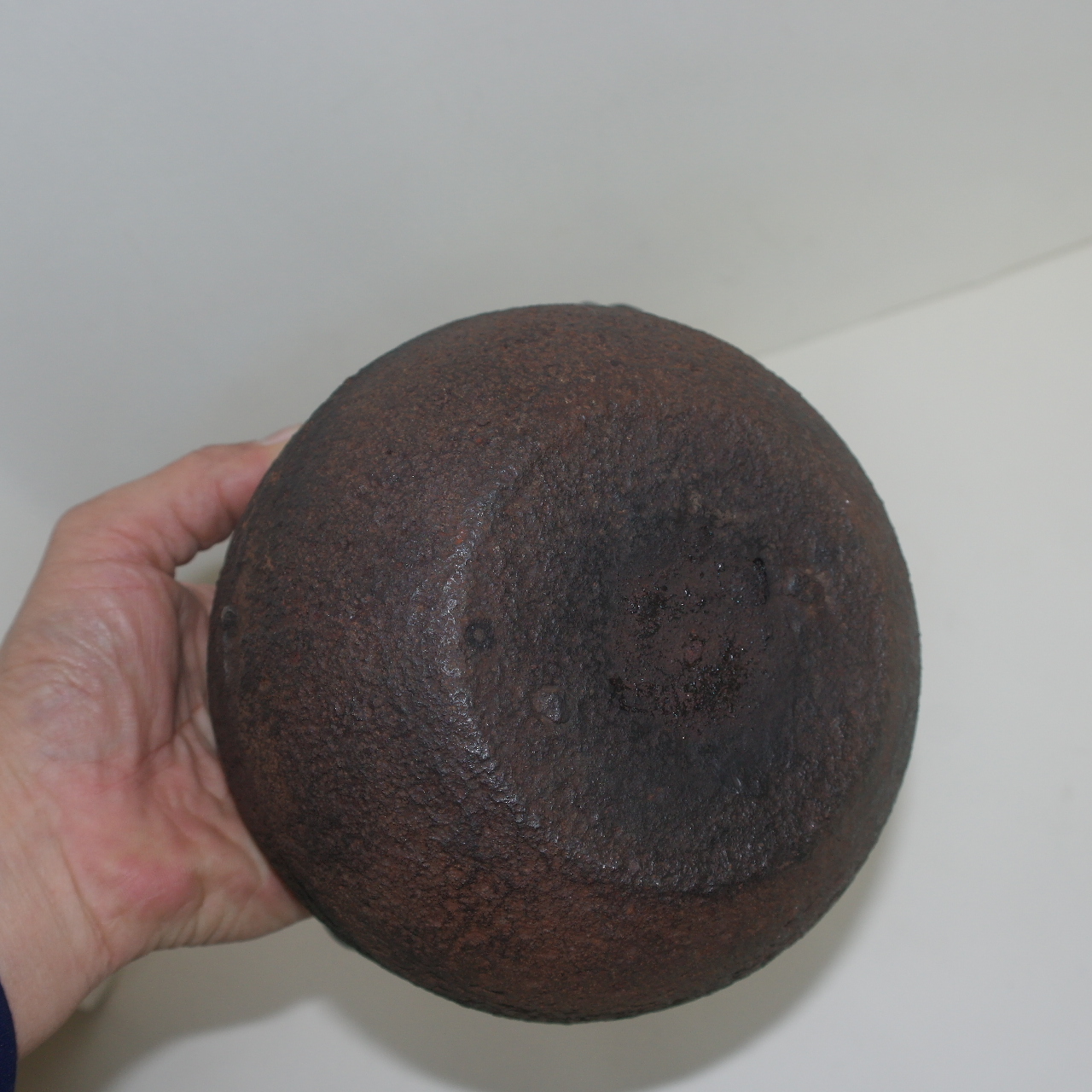 골동-무쇠로된 주자