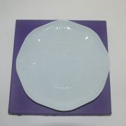 순백자 향선(香仙) 양각화문 화형완