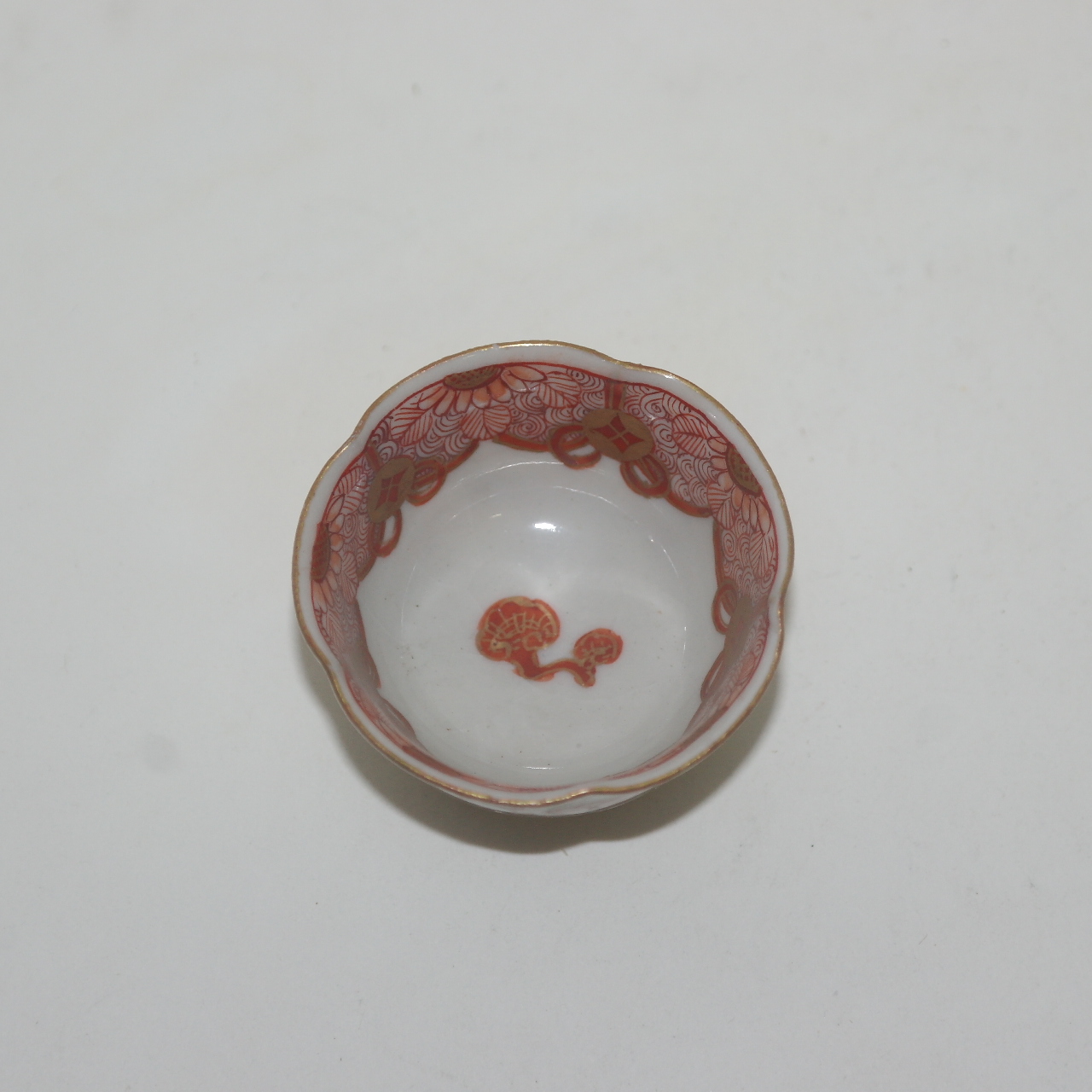 연대가좋은 고구다니 진사백자 영지문 화형잔