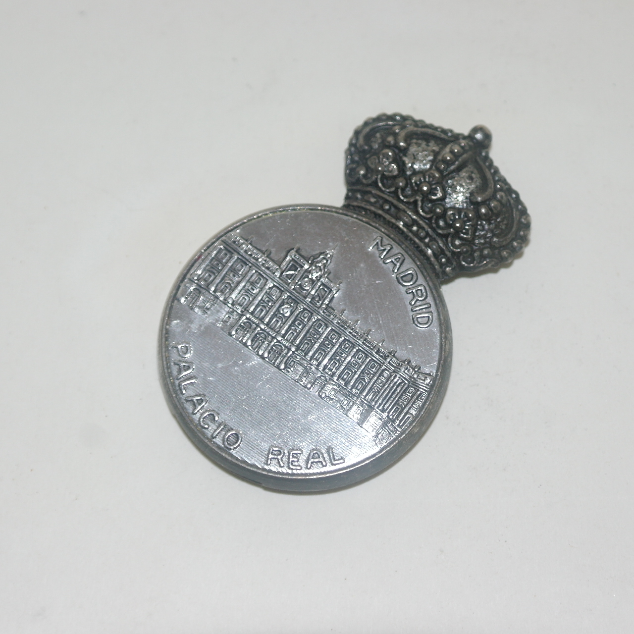 레알 마드리드 왕관모양 패