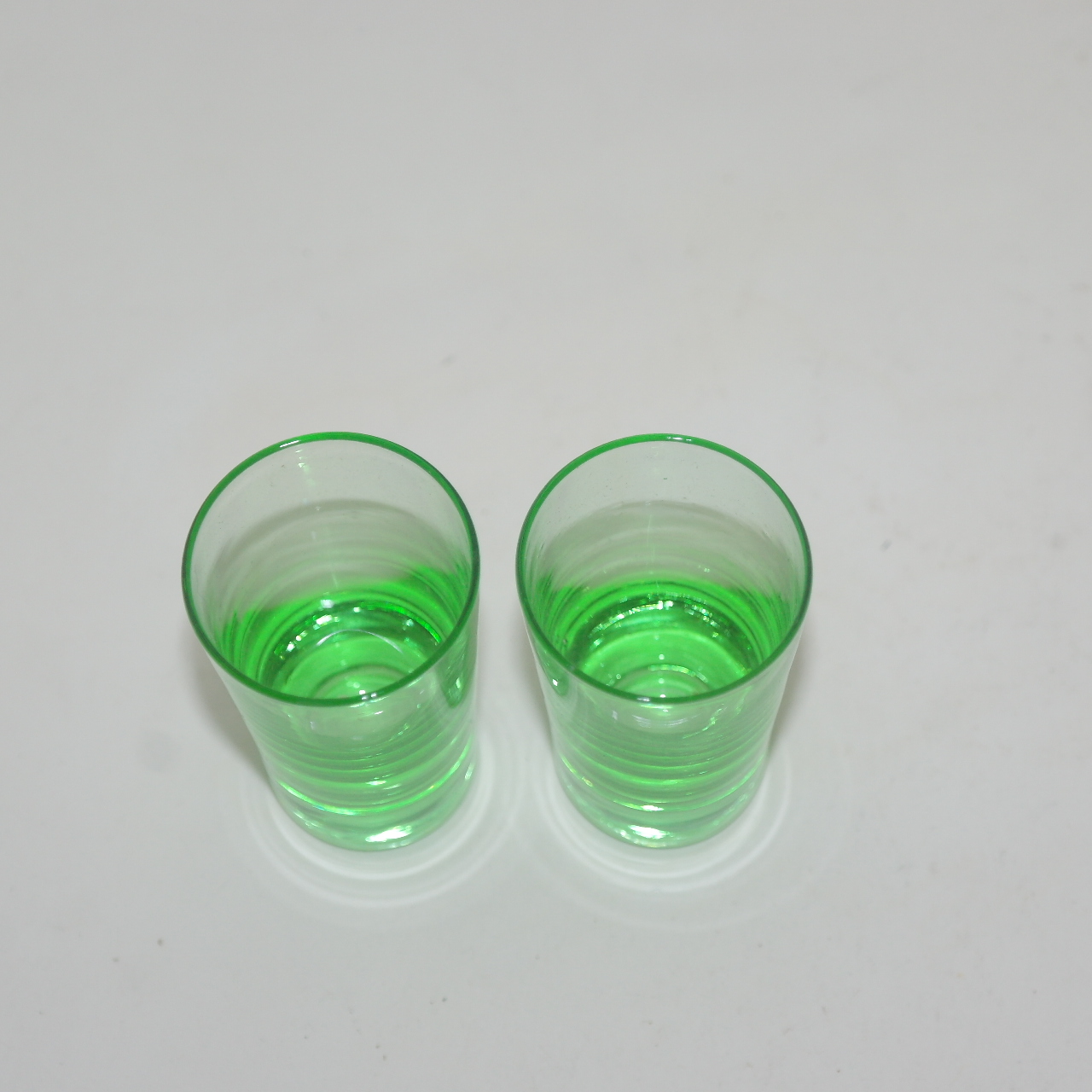 채색크리스탈 잔 2점