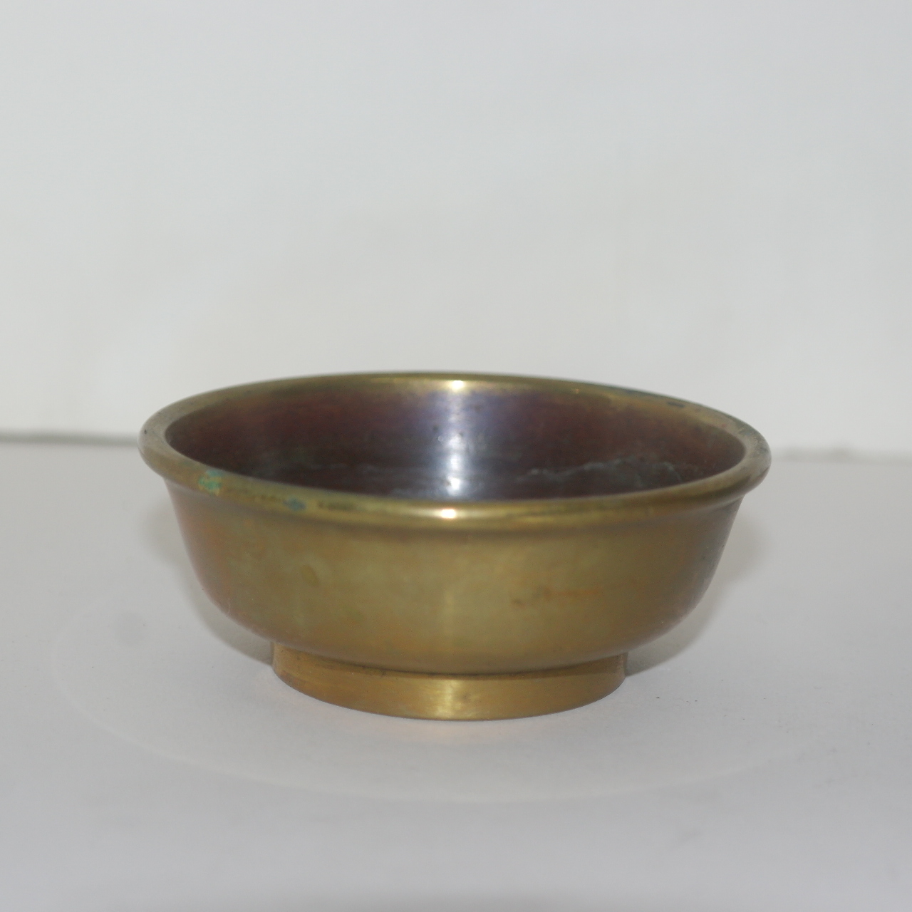 연대가좋은 청동으로된 잔 3점