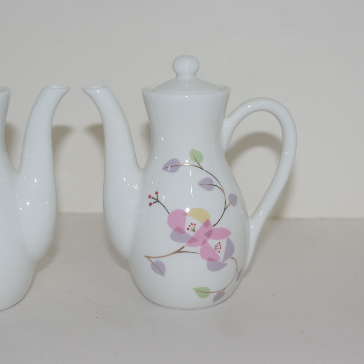 백자 금채화문 소주자 2점