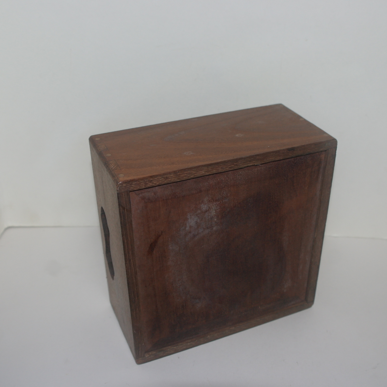 사귀물림이 된 사각 나무함