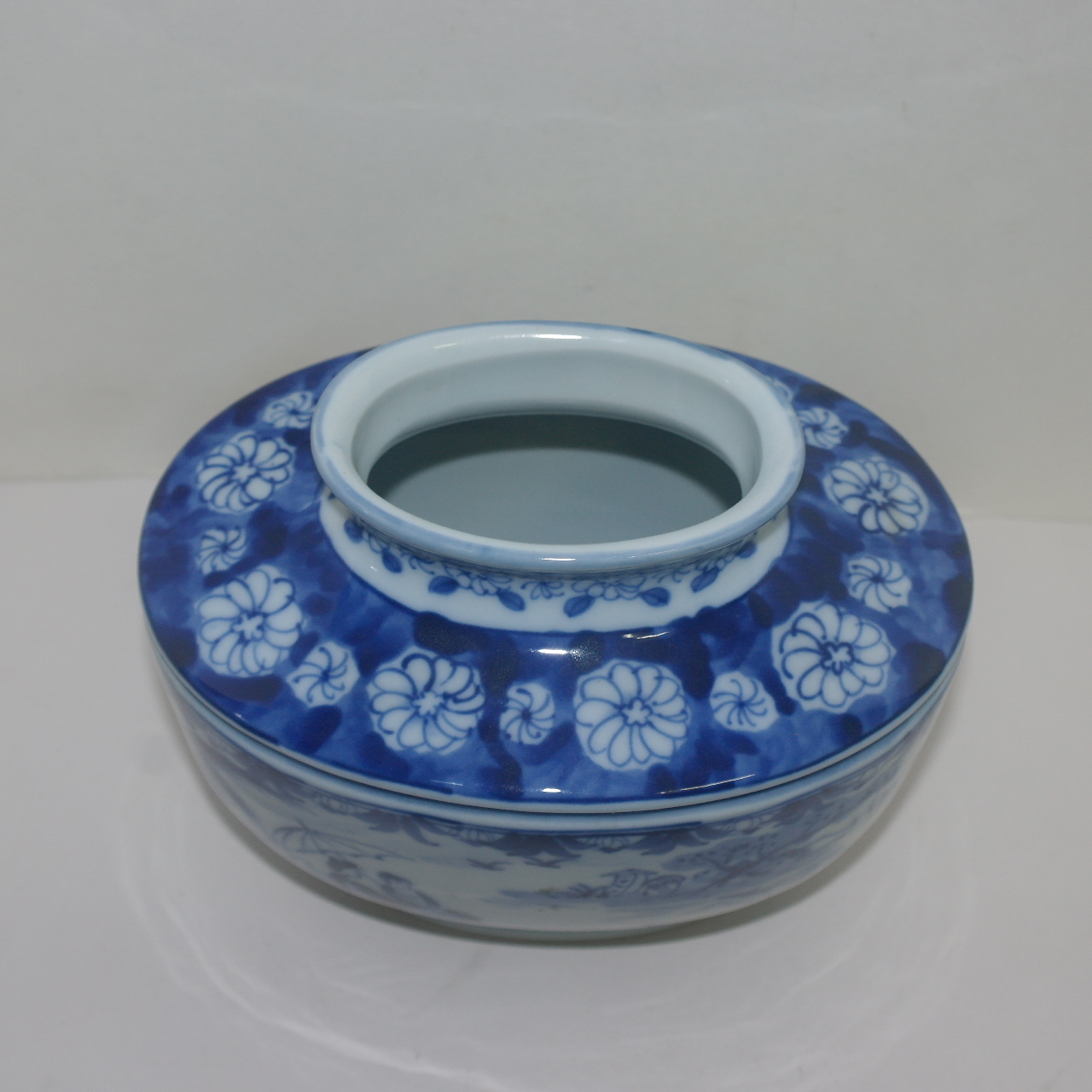 이마리 청화백자 산수문 편병호