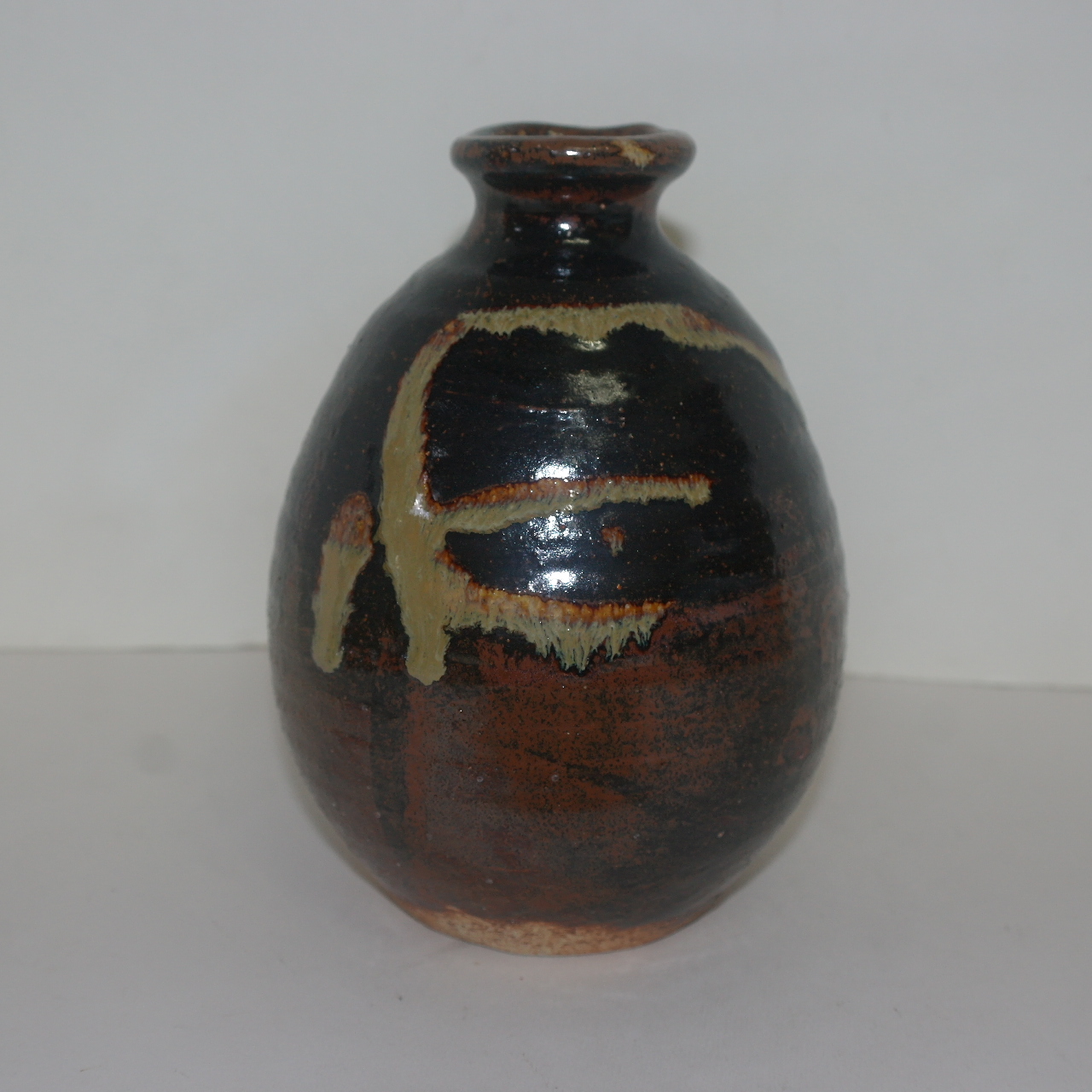 흑유청자 백유흘림 호