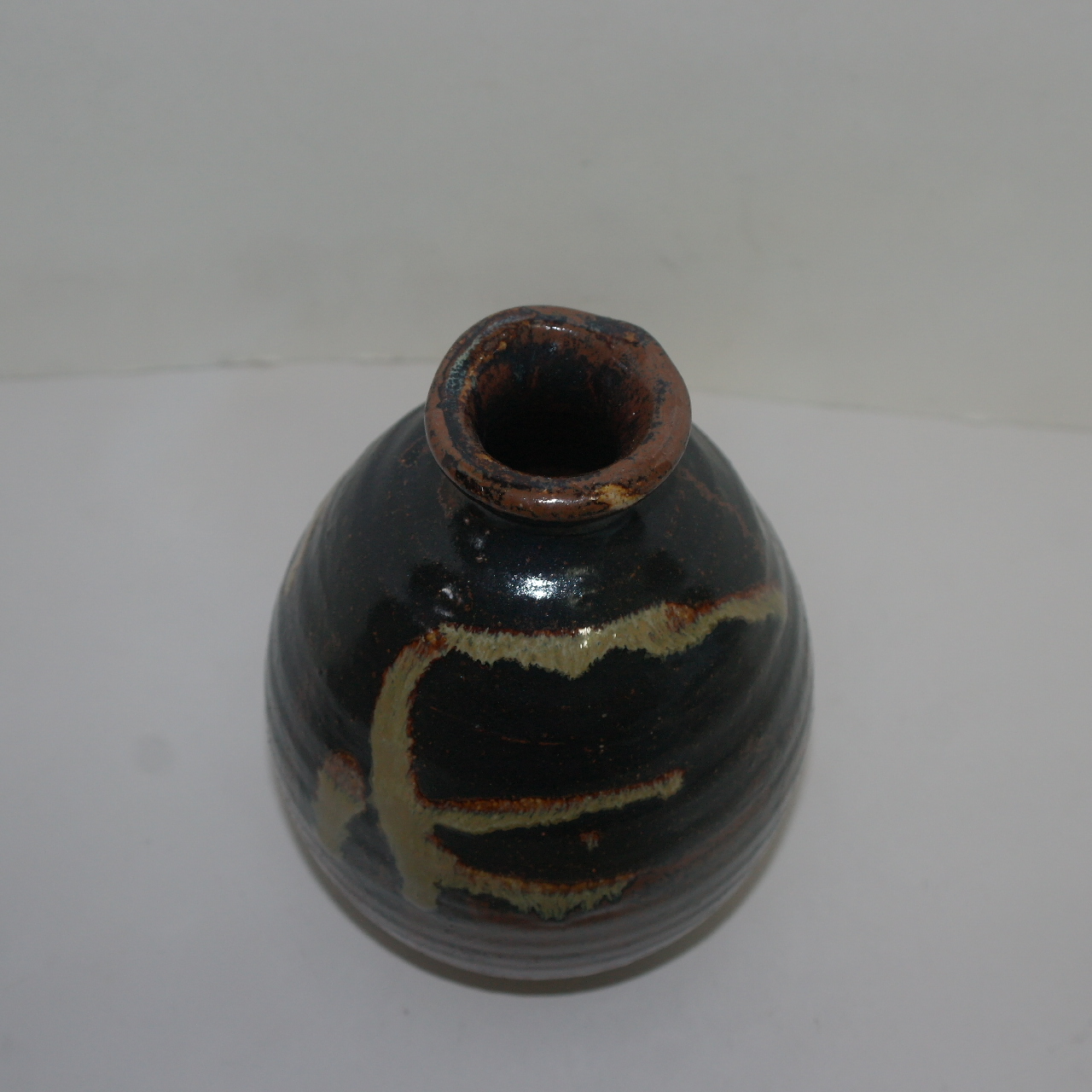 흑유청자 백유흘림 호