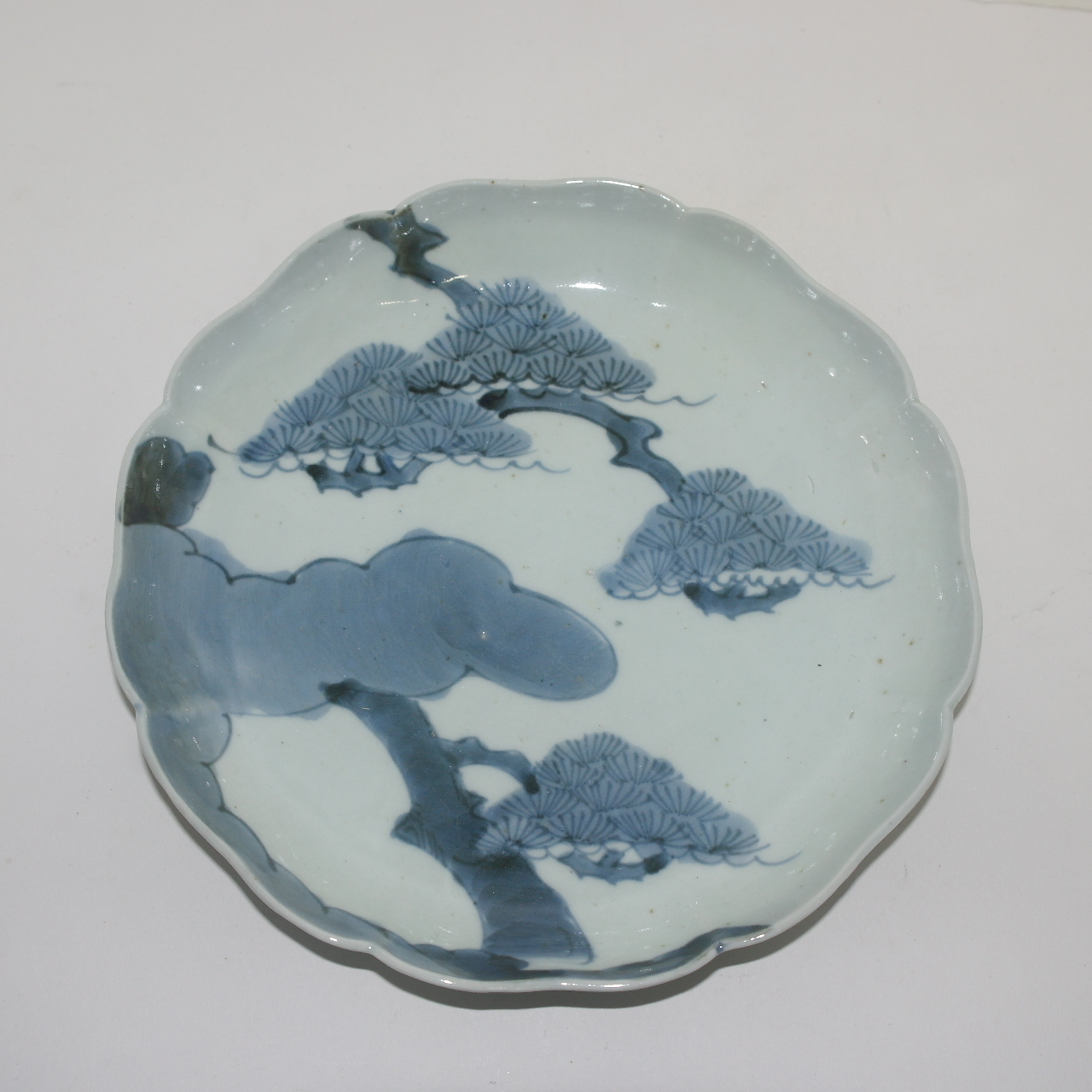 연대가좋은 대명성화년제명 청화백자노송 화형대완