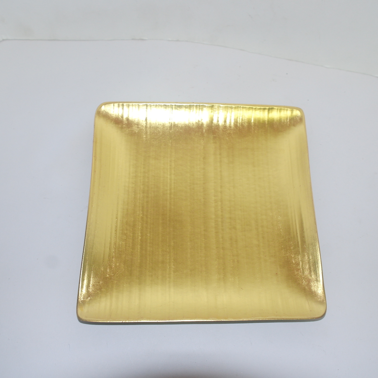 나무에 순금채된 평안(平安) 사각차반