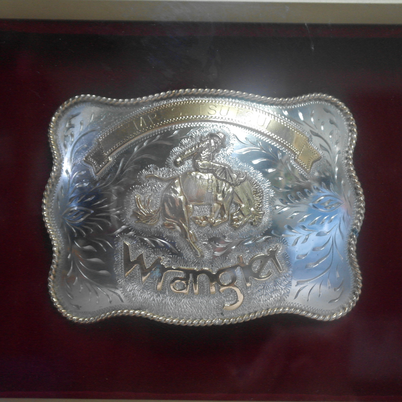 순은판에 말탄카우보이 조각이 있는 랭글리(wrangler) 액자