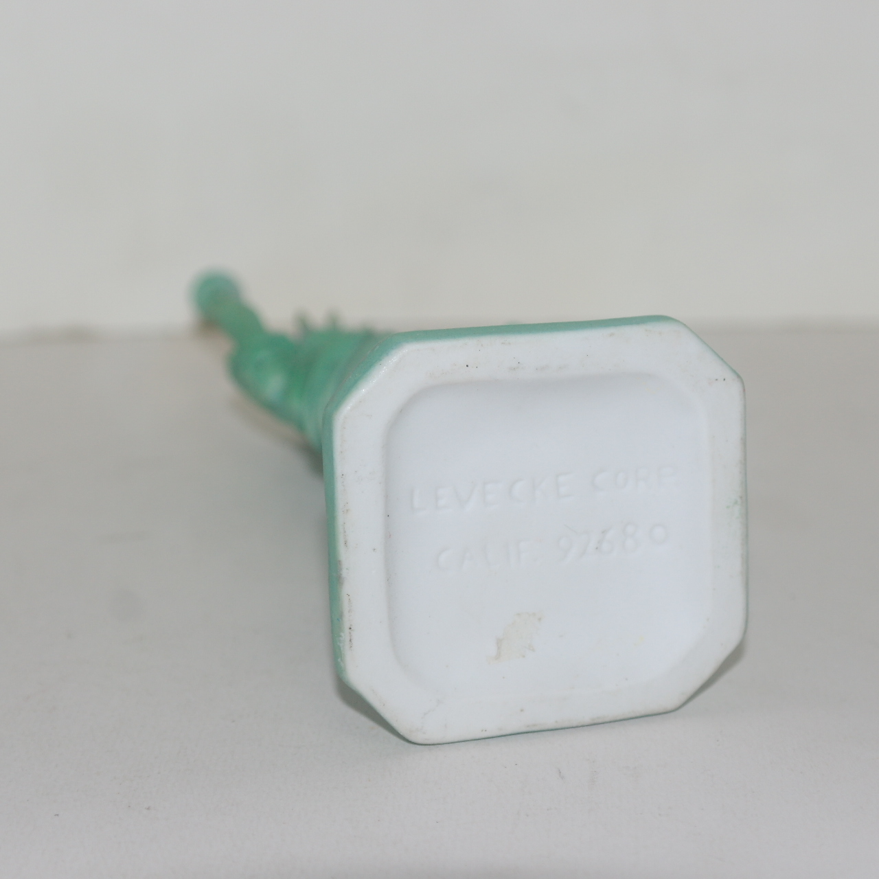 외국산 도자기재질로된 자유여신상