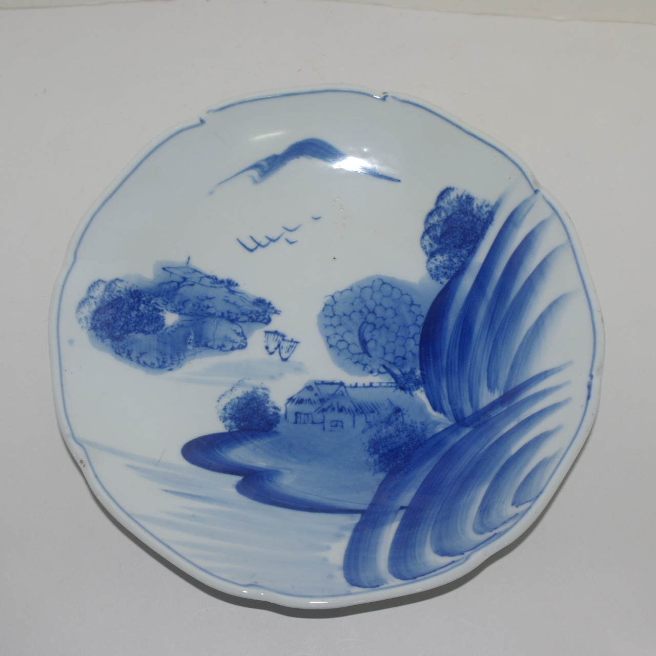 연대가좋은 청화백자 산수문 화형완