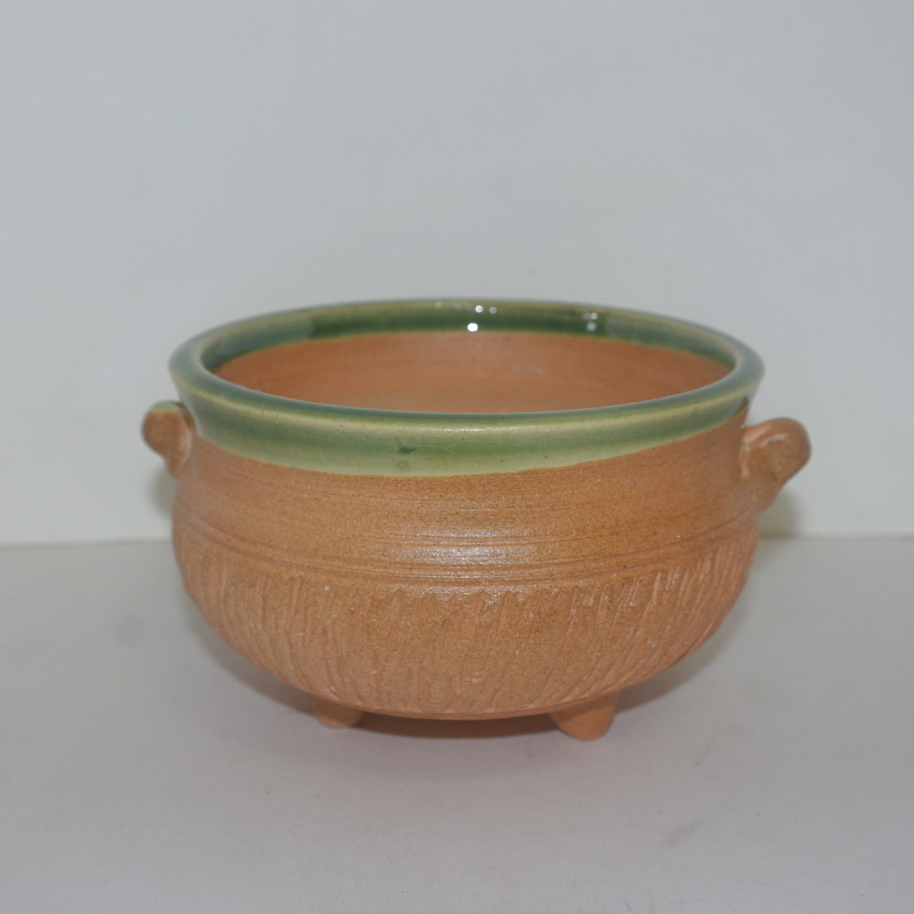 청자 삼족이귀향로