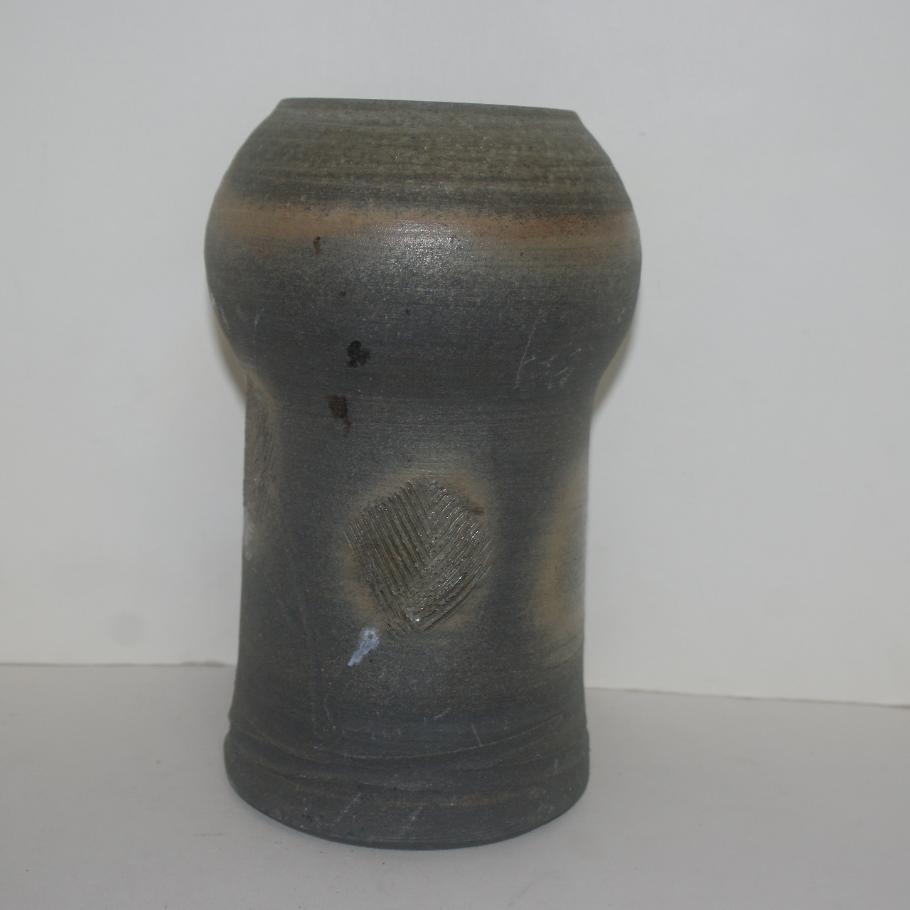 시가라끼 청자 음각초화문 호