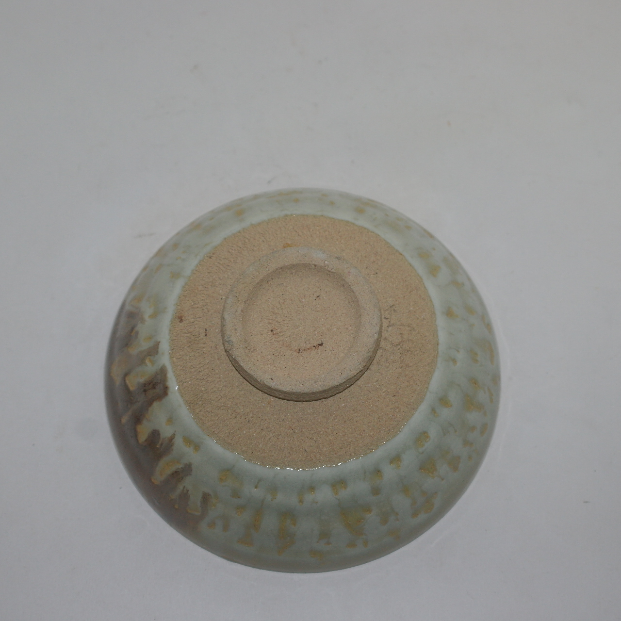 유약흘림이 좋은 청자 말찻잔