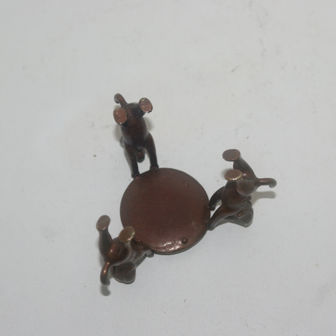 청동으로된 개모양 삼족화대,받침