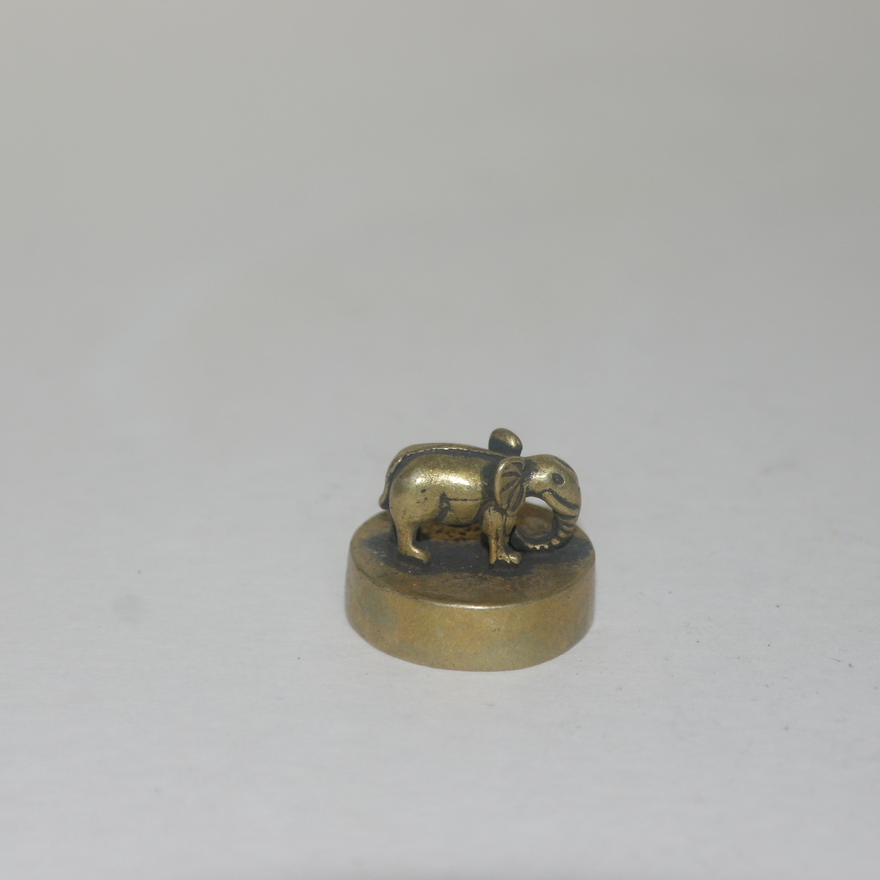 청동으로된 코끼리 낙관