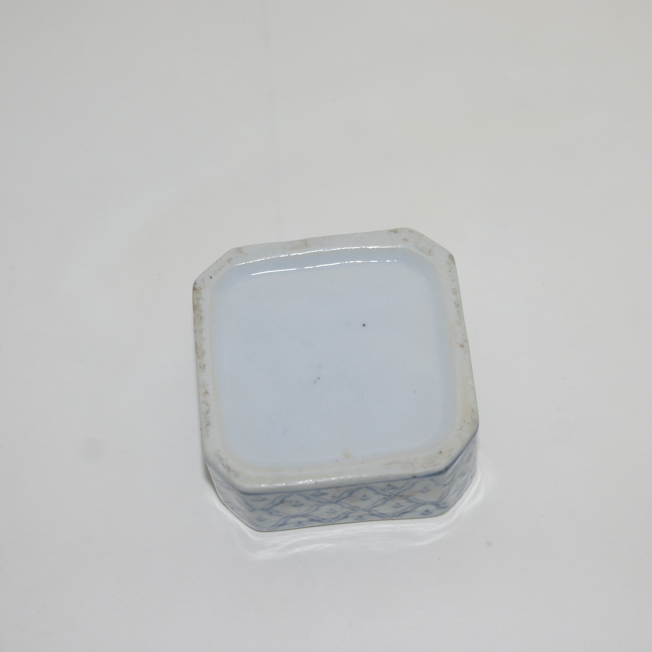 연대가좋은 청화백자추상화문 사각합