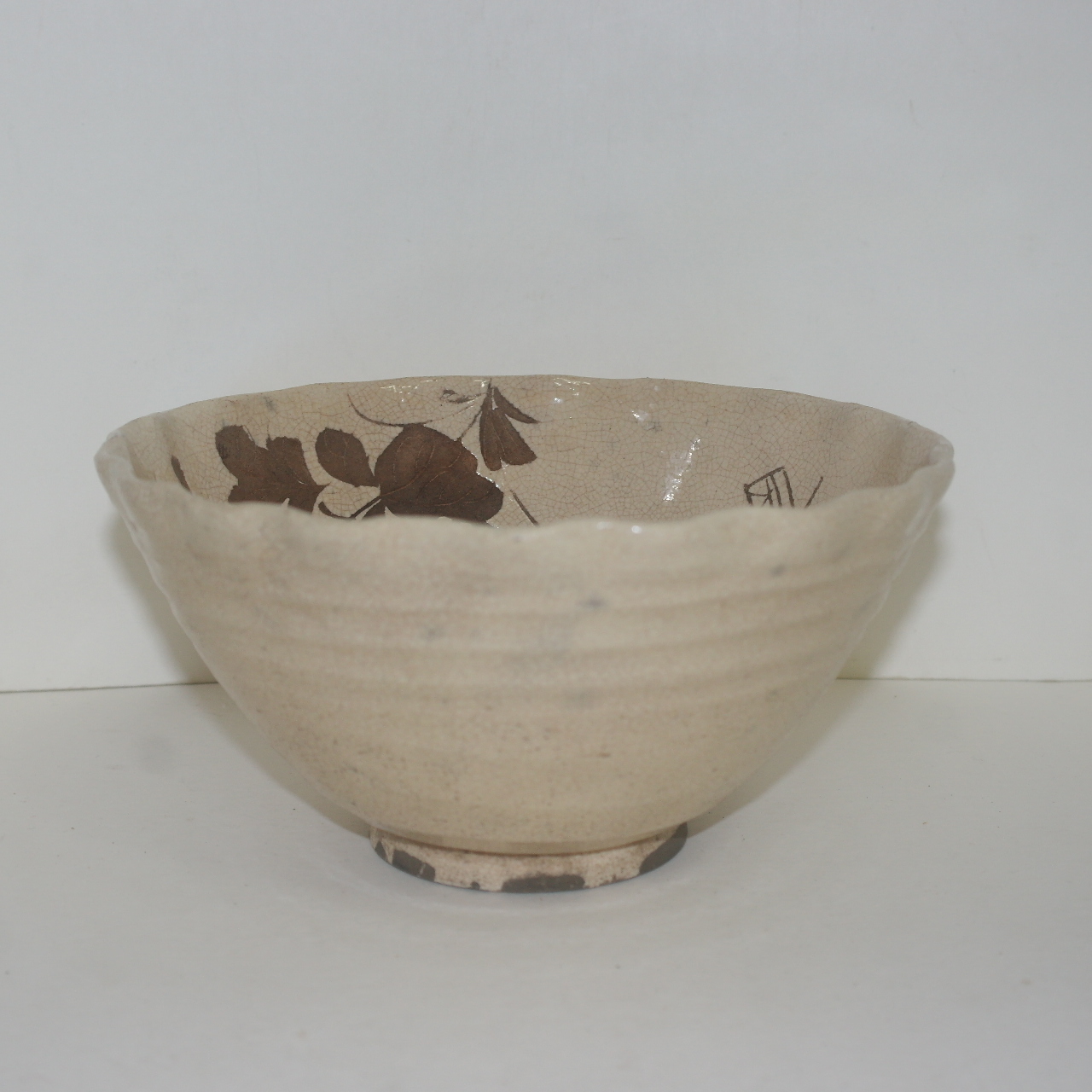 연대가좋은 골동 분청자음각화문 화형대완