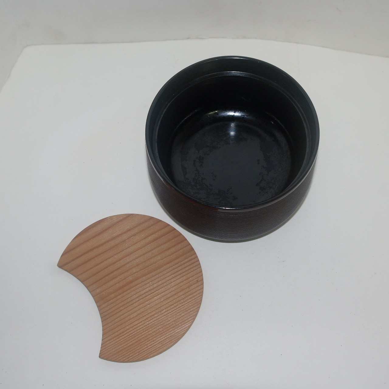 나무에 옷칠이된 퇴수기,차도구