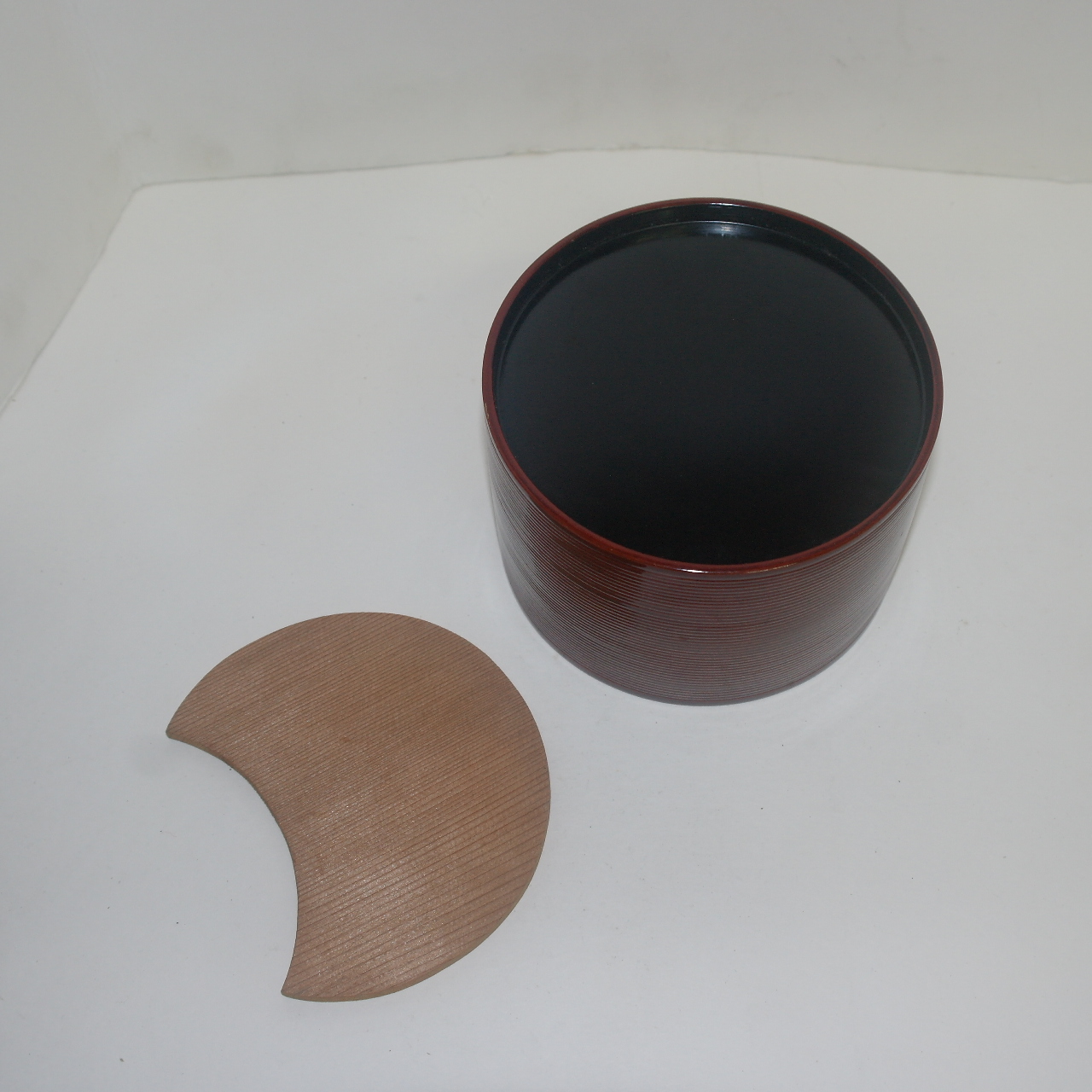 나무에 옷칠이된 퇴수기,차도구