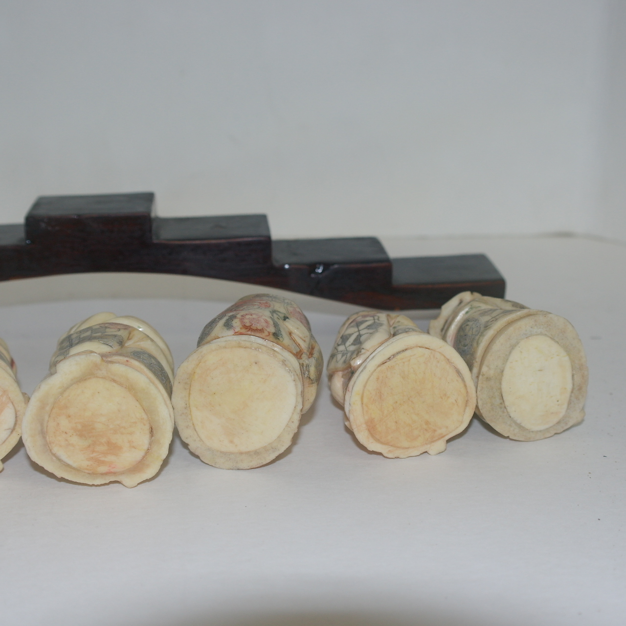 상아로된 칠복신 조각상