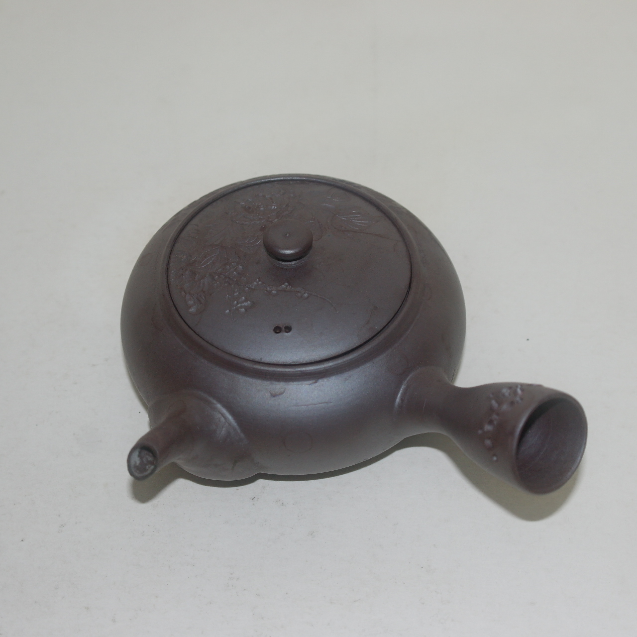 자사도자기 음각화문 다관