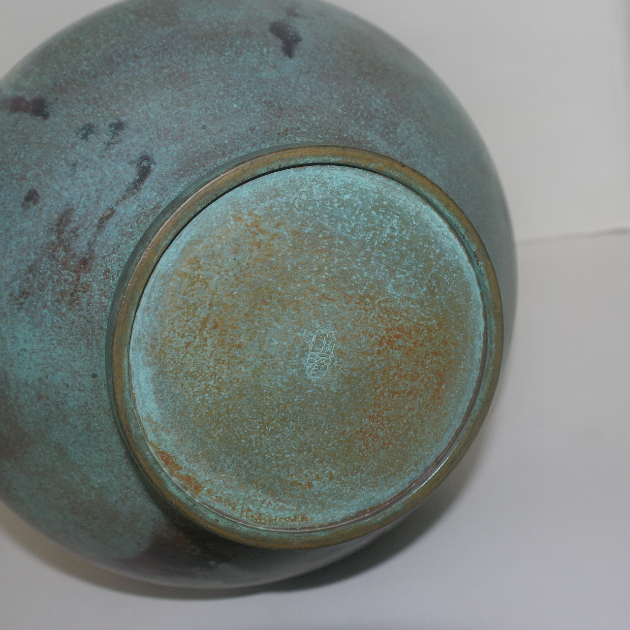 묵직한 청동으로된 청동이귀호